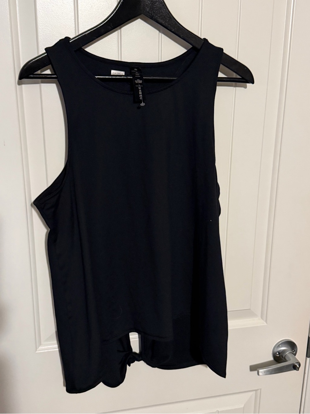 Yogalicious Black Sleeveless Tie-Hem Tank